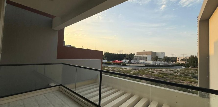 Villa itt: Dubai, EAE, 4 hálószoba, 173.9 m², azonosító: 708187