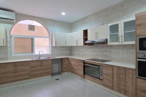 Villa en venta en Ras Al Khaimah, EAU 8 dormitorios, 1394 m2 № 734831 - foto 7