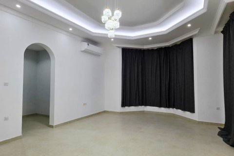 Villa en venta en Ras Al Khaimah, EAU 8 dormitorios, 1394 m2 № 734831 - foto 13
