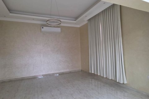 Villa en venta en Ras Al Khaimah, EAU 8 dormitorios, 1394 m2 № 734831 - foto 12