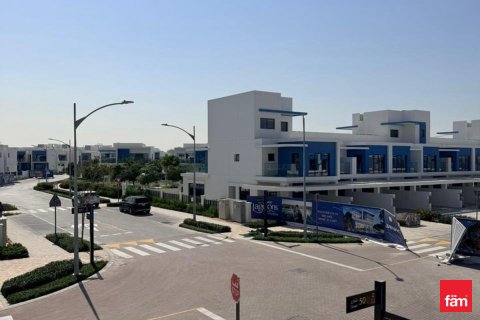 Řadový dům v Dubai, SAE 5 ložnice, 215.1 m² Č.: 709948 - fotografie 8