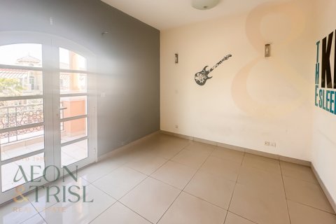 Villa til salg i Dubai Sports City, Dubai, UAE 3 soveværelser, 270 kvm № 648249 - foto 2