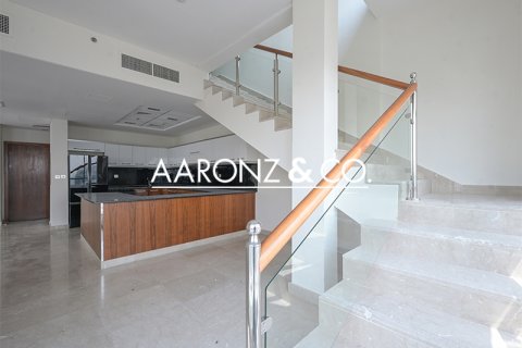 פנטהאוס להשכרה ב Dubai Marina, Dubai, איחוד האמירויות  5 חדרי שינה, 345.5 מ"ר, מספר 641253 - תמונה 5