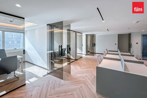 Zyrë në Dubai, Emiratet e Bashkuara Arabe 153.4 m2. № 668950 - Foto 3