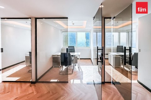 Zyrë në Dubai, Emiratet e Bashkuara Arabe 153.4 m2. № 668950 - Foto 7
