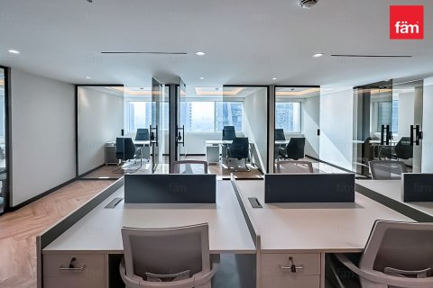Zyrë në Dubai, Emiratet e Bashkuara Arabe 153.4 m2. № 668950 - Foto 6