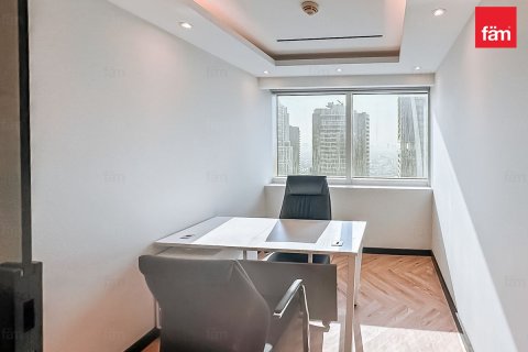 Zyrë në Dubai, Emiratet e Bashkuara Arabe 153.4 m2. № 668950 - Foto 17