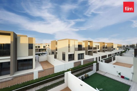 Dubai, संयुक्त अरब अमीरात में विला, 3 बेडरूम, 164.5 वर्ग मीटर, संख्या 668951 - फ़ोटो 1