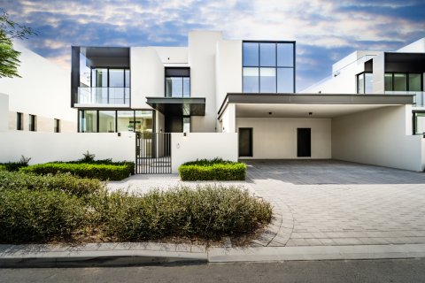 Villa in Dubai, VAE 5 slaapkamers, 921 vr.m. nr 739682