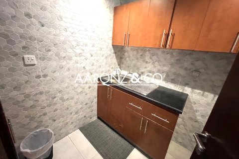 Jumeirah Lake Towers, Dubai, संयुक्त अरब अमीरात में कार्यालय, 96.5 वर्ग मीटर, संख्या 670708 - फ़ोटो 9