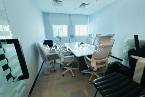 Jumeirah Lake Towers, Dubai, संयुक्त अरब अमीरात में कार्यालय, 96.5 वर्ग मीटर, संख्या 670708 - फ़ोटो 2