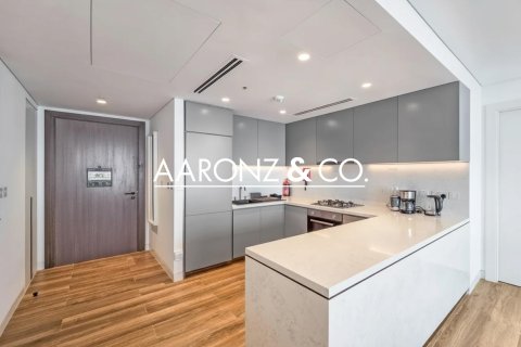 Jumeirah Lake Towers, Dubai, संयुक्त अरब अमीरात में अपार्टमेंट, 1 बेडरूम, 74.6 वर्ग मीटर, संख्या 670711 - फ़ोटो 8