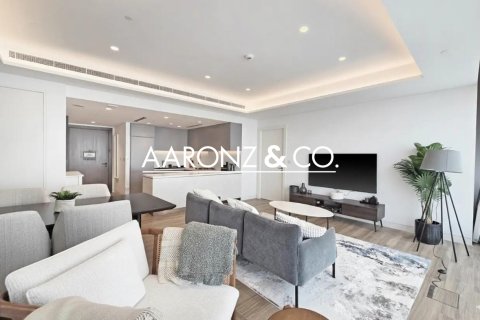 Jumeirah Lake Towers, Dubai, संयुक्त अरब अमीरात में अपार्टमेंट, 1 बेडरूम, 74.6 वर्ग मीटर, संख्या 670711 - फ़ोटो 1