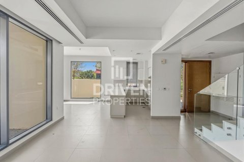 Vila u Dubai Hills Estate, Dubai, UAE 5 spavaćih soba, 285.4 m2 Br. 762471 - fotografija 2
