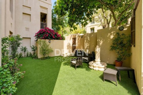 Müüa korter asukohaga Downtown Dubai (Downtown Burj Dubai), AÜE: 2 magamistoaga, 232.54 m² Nr 741789 - pilt 2