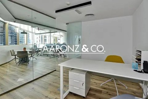 Kancelarija u Jumeirah Lake Towers, Dubai, UAE 179 m2 Br. 680094 - fotografija 4