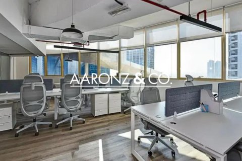 Kancelarija u Jumeirah Lake Towers, Dubai, UAE 179 m2 Br. 680094 - fotografija 3