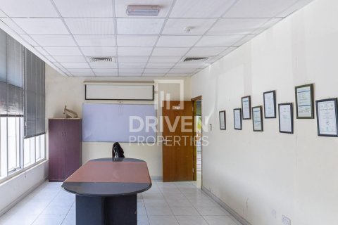 Noliktava Jebel Ali, Dubaijā, AAE 4897 m2 Nr. 680096 - attēls 2