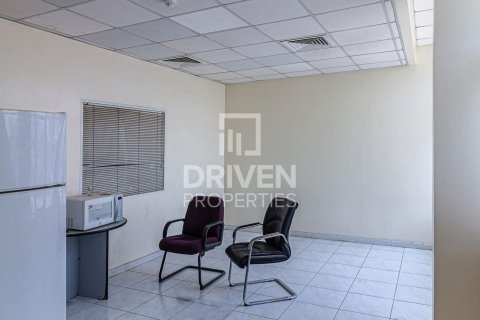 Noliktava Jebel Ali, Dubaijā, AAE 4897 m2 Nr. 680096 - attēls 3