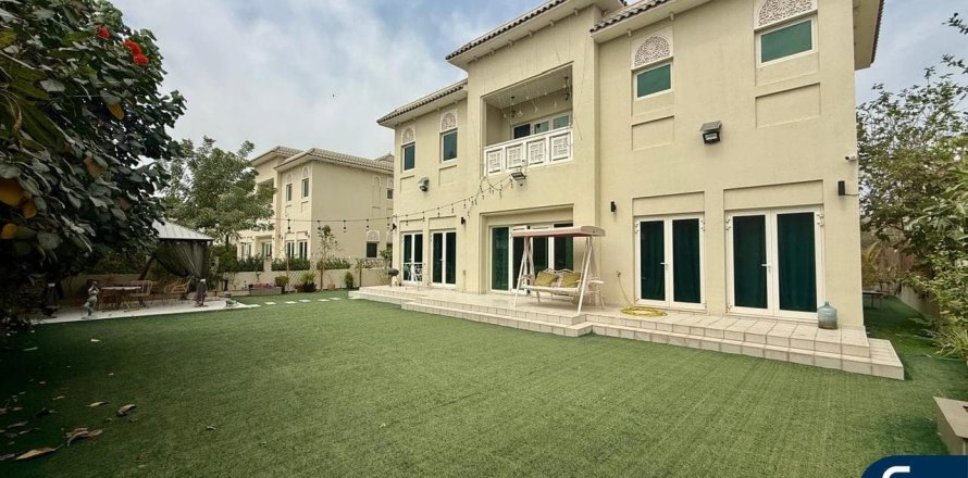 Villa à Al Furjan, Dubai, EAU: 4 chambres, 444 m2 № 697628