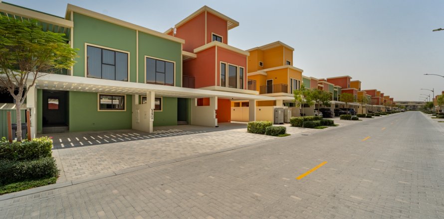 Ridamaja asukohaga The World Islands, Dubai, AÜE: 4 magamistoaga, 205 m² Nr 766188