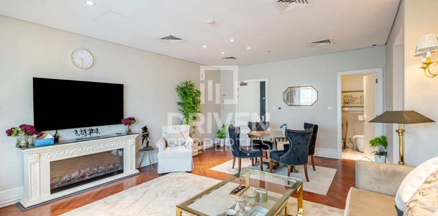 Apartment in Business Bay, Dubai, UAE 2 bedrooms, 296 sq.m. № 655403