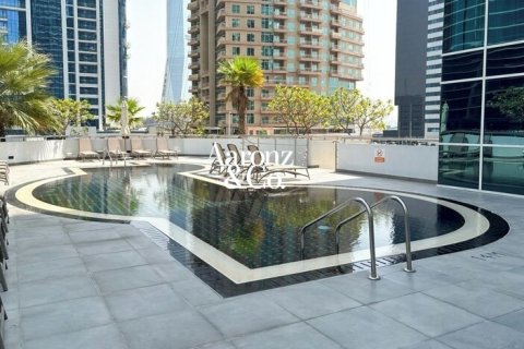 Hotel Apartment in Jumeirah Lake Towers, Dubai, UAE 1 room, 34 sq.m. № 739404 - photo 8