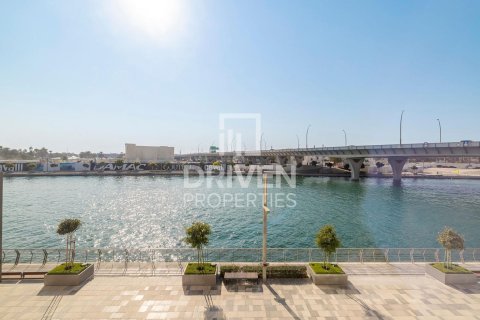 Apartment in Al Wasl, Dubai, UAE 2 bedrooms, 123.56 sq.m. № 756176 - photo 3