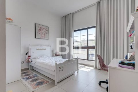Vila v Nadd Al Sheba, Dubai, SAE 4 spálne, 468 m2 č. 642698 - Fotografia 18