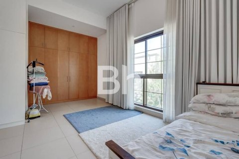 Vila v Nadd Al Sheba, Dubai, SAE 4 spálne, 468 m2 č. 642698 - Fotografia 13