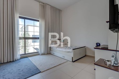 Vila v Nadd Al Sheba, Dubai, SAE 4 spálne, 468 m2 č. 642698 - Fotografia 11