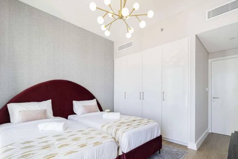 Apartament na sprzedaż w Dubai, ZEA 3 sypialnie, 176 mkw., nr 642695 - zdjęcie 3