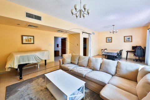 Abu Dhabi, BAE’de satılık вилла 2 yatak odası, 172 m&sup2; No 662948 - fotoğraf 5