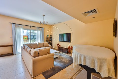 Abu Dhabi, BAE’de satılık вилла 2 yatak odası, 172 m&sup2; No 662948 - fotoğraf 2