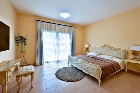 Abu Dhabi, BAE’de satılık вилла 2 yatak odası, 172 m&sup2; No 662948 - fotoğraf 15