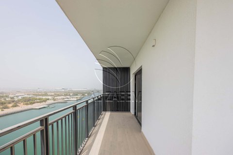 Apartament de închiriat în Yas Island, Abu Dhabi, EAU 3 dormitoare, 140 mp.  №725709 - poză 4