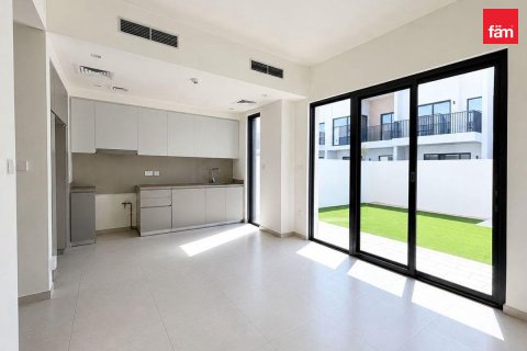 Townhouse de închiriat în Dubai, EAU 3 dormitoare, 141 mp.  №735297 - poză 2