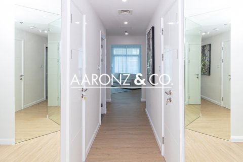 Lakás itt: Dubai Marina, EAE, 2 hálószoba, 111 m², azonosító: 685643 - fénykép 12