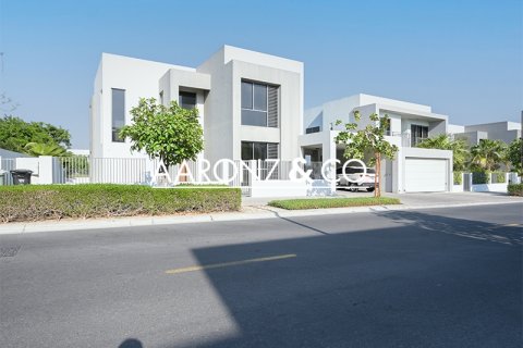 וילה להשכרה ב Dubai Hills Estate, Dubai, איחוד האמירויות  5 חדרי שינה, 577 מ"ר, מספר 685642 - תמונה 3