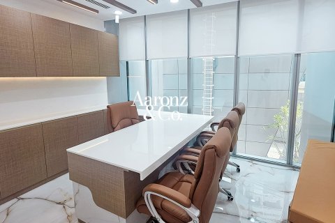 Office in Jumeirah Lake Towers, Dubai, UAE 107 sq.m. № 685644