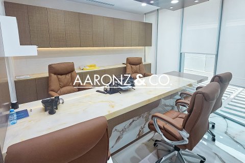 Birojs Jumeirah Lake Towers, Dubaijā, AAE 107 m2 Nr. 685644 - attēls 7