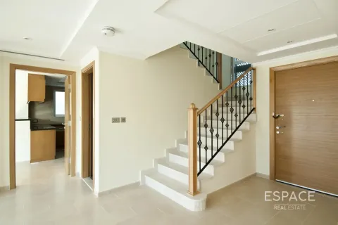 Vila u Jumeirah Park, Dubai, UAE 3 spavaćih soba, 285 m2 Br. 738192 - fotografija 5