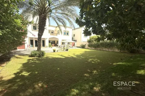 Villa em Jumeirah Park, Dubai, EAU 3 quartos, 285 m2 № 738192