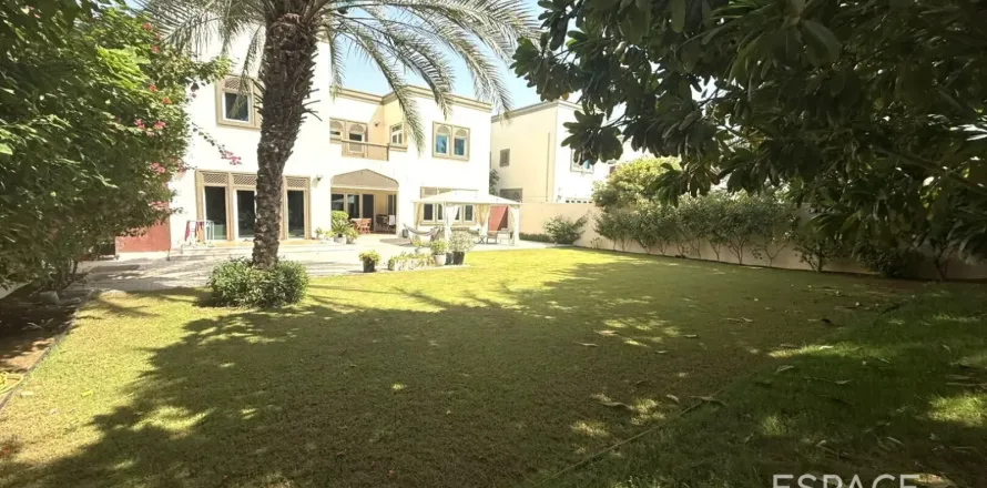 Vila u Jumeirah Park, Dubai, UAE 285 m2, 3 spavaćih soba Br. 738192