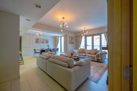 Appartamento in vendita a Al Raha Beach, Abu Dhabi, EAU 4 camere da letto, 277 mq. № 662839 - foto 2