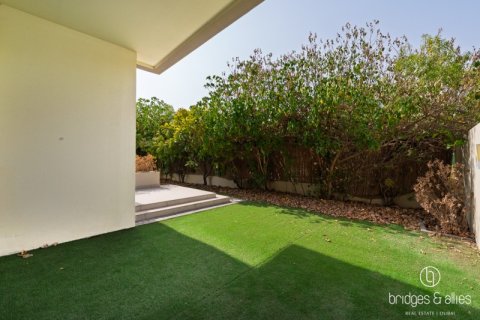 Vilë në Dubai Hills Estate, Emiratet e Bashkuara Arabe 5 dhoma gjumi, 254 m2. № 758114