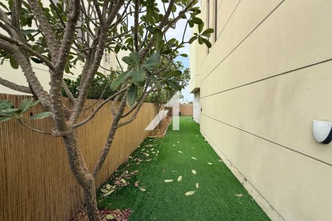 Villa te huur in DAMAC Hills (Akoya by DAMAC), Dubai, VAE 3 slaapkamers, 324 vr.m., nr 699253 - foto 22