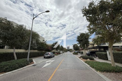 Villa te huur in DAMAC Hills (Akoya by DAMAC), Dubai, VAE 3 slaapkamers, 324 vr.m., nr 699253 - foto 24