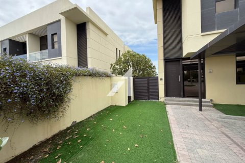 Villa te huur in DAMAC Hills (Akoya by DAMAC), Dubai, VAE 3 slaapkamers, 324 vr.m., nr 699253 - foto 23