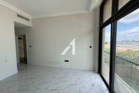 Villa te huur in DAMAC Hills (Akoya by DAMAC), Dubai, VAE 3 slaapkamers, 324 vr.m., nr 699253 - foto 15